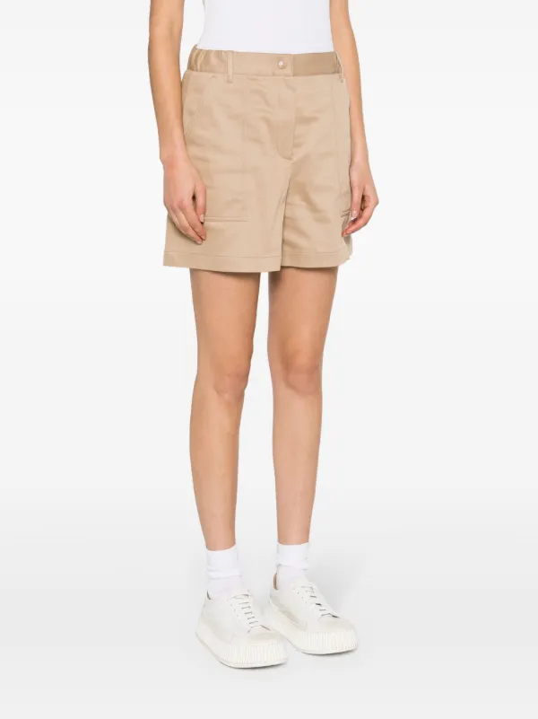 ショーツ MONCLER GRENOBLE BEIGE SHORTS WITH LOGO PATCH Moncler logo-patch Garbadine Shorts | Brown | FARFETCH TR