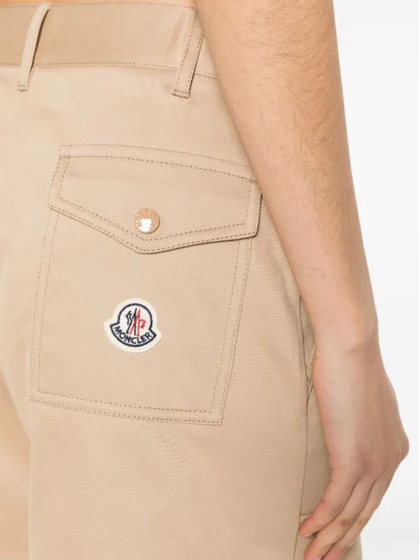 MONCLER ロゴパッチ ショートパンツ Moncler ロゴパッチ ショートパンツ | ブラウン | FARFETCH JP