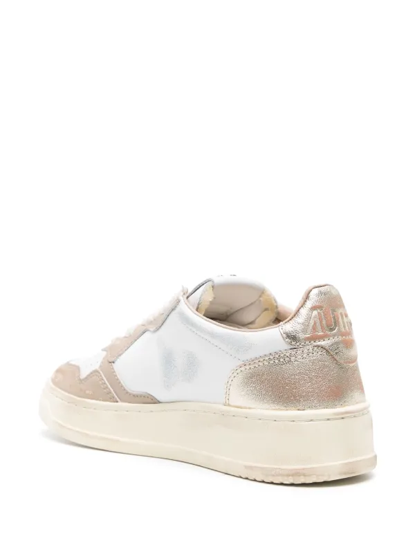 Autry Medalist Low Super Vintage Sneakers | White | FARFETCH