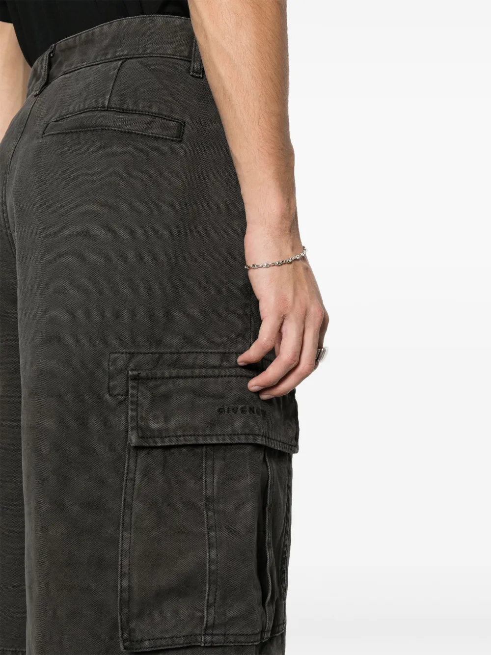 Givenchy Cargo shorts Zwart