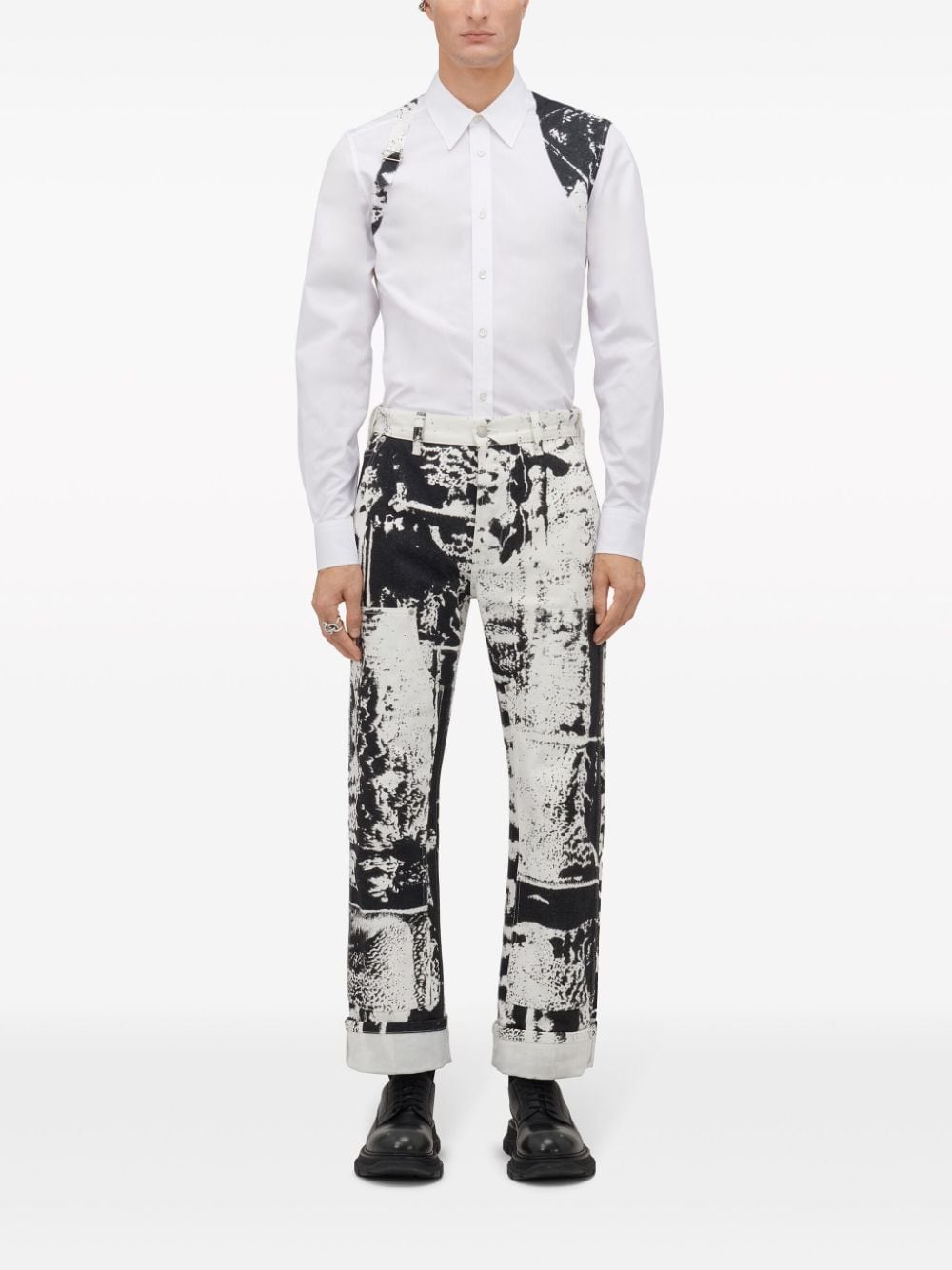 Shop Alexander Mcqueen Fold-print Cropped Jeans In Weiss