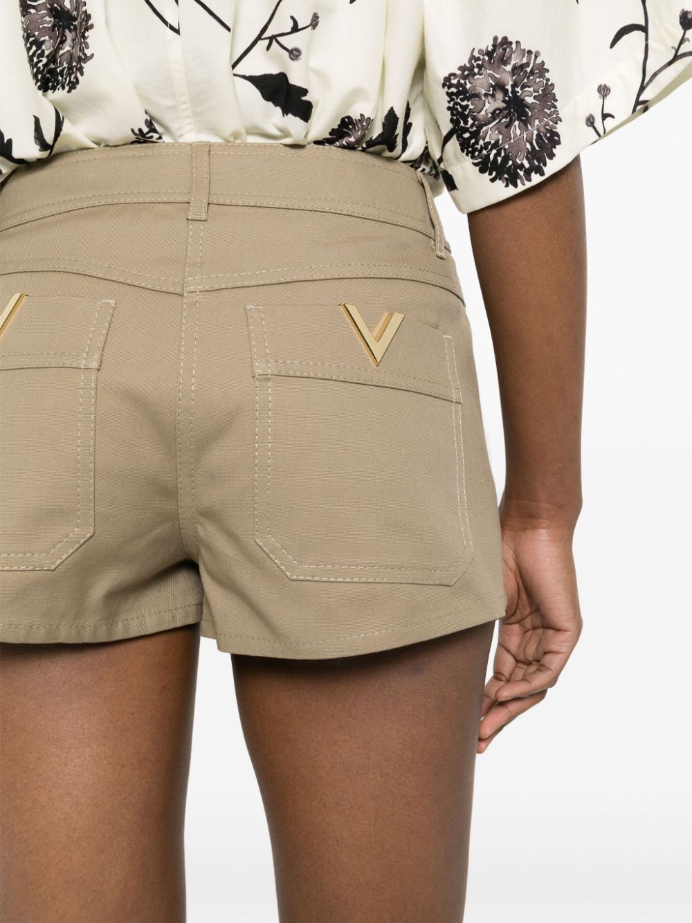 Shop Valentino Vgold-detail Shorts In Neutrals