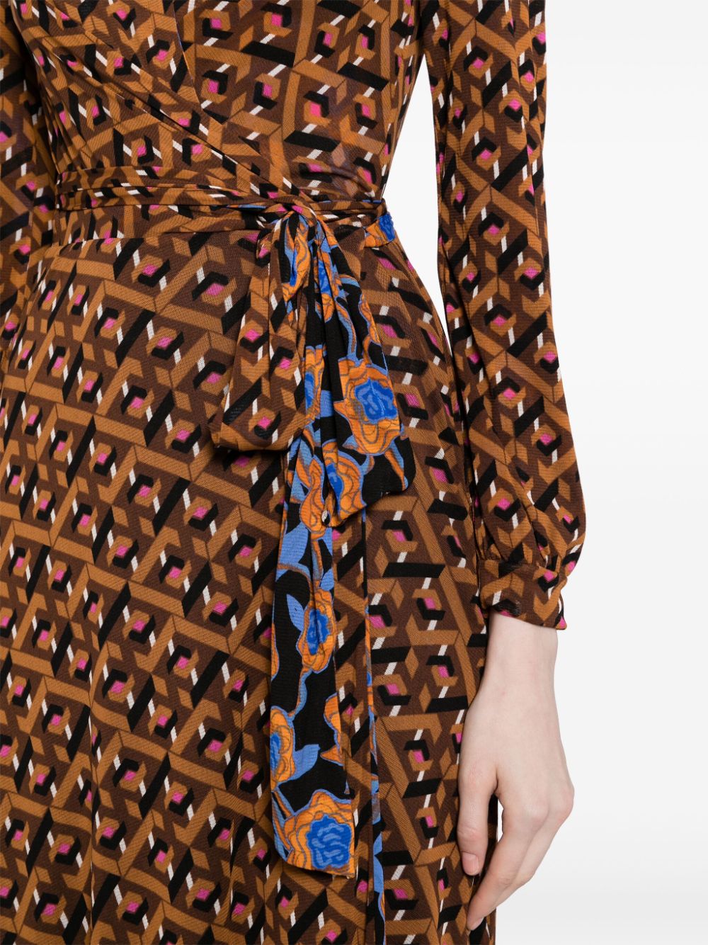 DVF Diane von Furstenberg Phoenix jurk met geometrische print Bruin