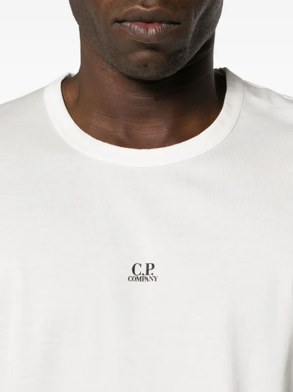 関税送料込★C.P. Company★ Ｔシャツ ブランドロゴ C.P. Company ロゴ Tシャツ | ホワイト | FARFETCH JP
