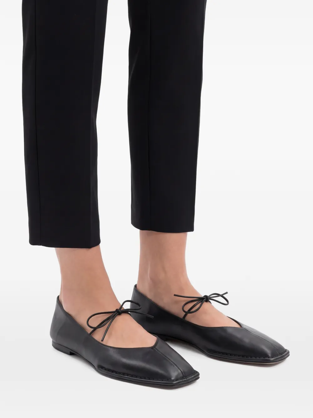 ALOHAS Sway leren ballerina's Zwart