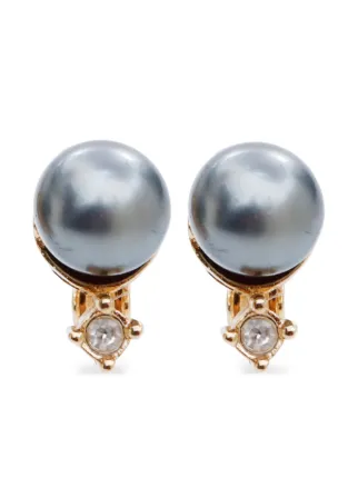 Christian store Dior Pearl Stud Earrings