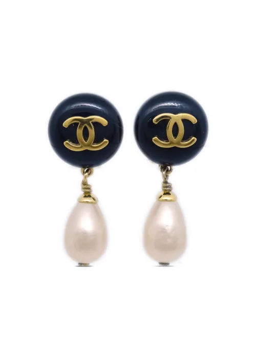Boucles d'oreilles clip à logo CC (1995) - CHANEL Pre-Owned - Modalova