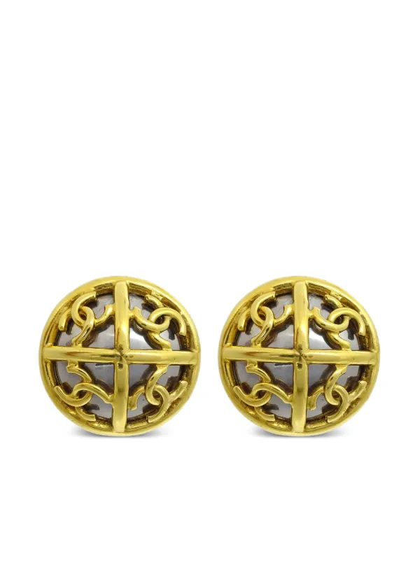 Chanel Pre-owned 1993 Faux-pearl CC Clip-on Earrings in Gold