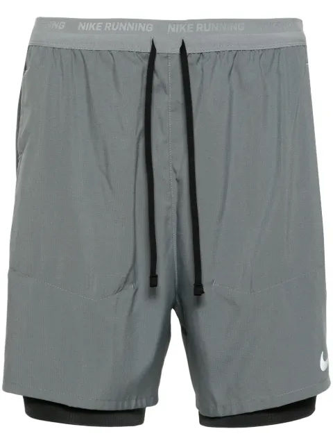 Nike спортивные шорты с логотипом Swoosh
