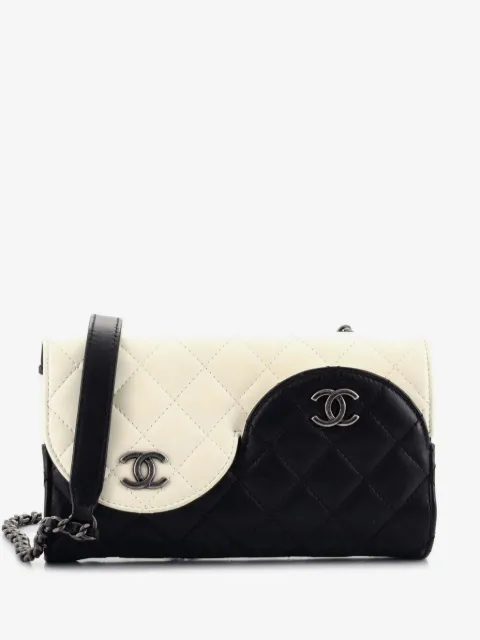 CHANEL Pre-Owned 2016 Yin Yang wallet-on-chain