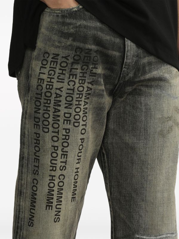 Yohji Yamamoto slogan-print straight-leg Jeans - Farfetch