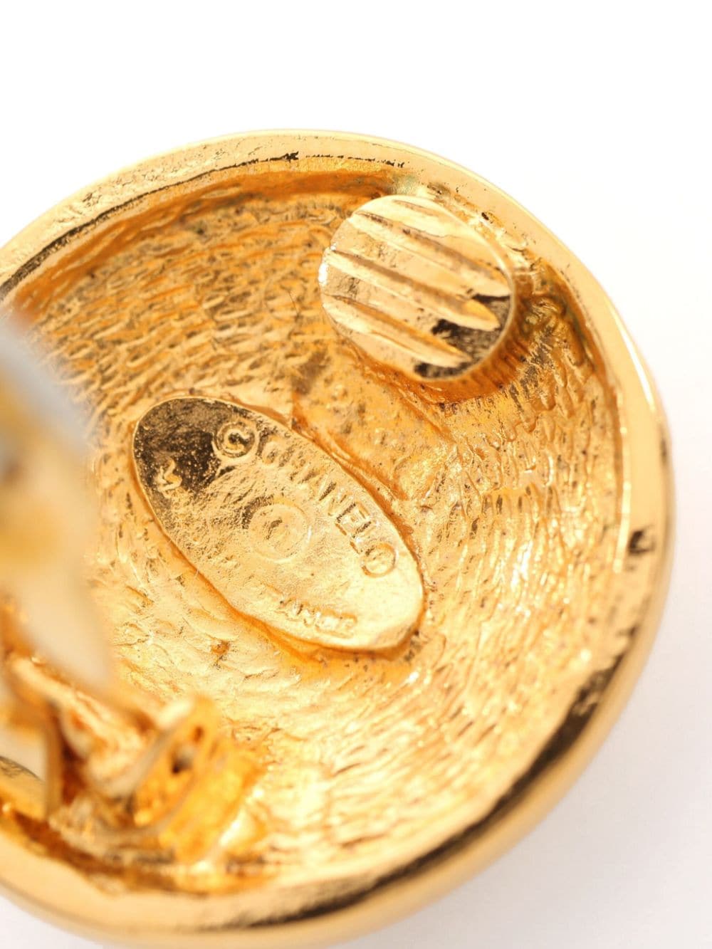 Pre-owned Chanel Coco Mark 镀金夹扣式耳环（1986-1988年典藏款） In Gold