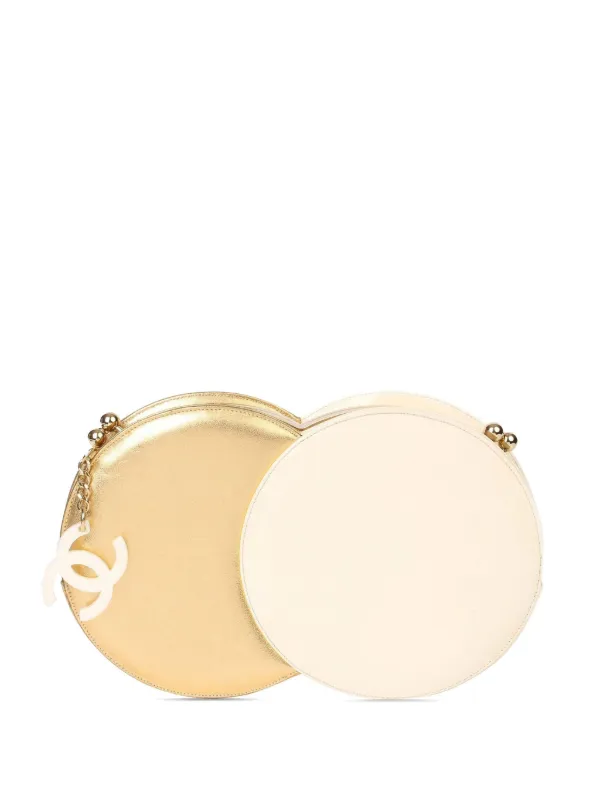 Chanel Pre-owned 2006 Double Circle Leather Clutch Bag in White