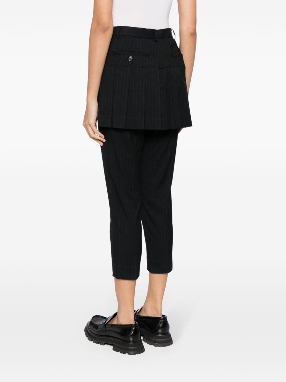 Shop Undercover Pinstriped High-waisted Cropped Trousers In Schwarz