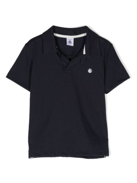 Petit Bateau playera tipo polo con logo estampado