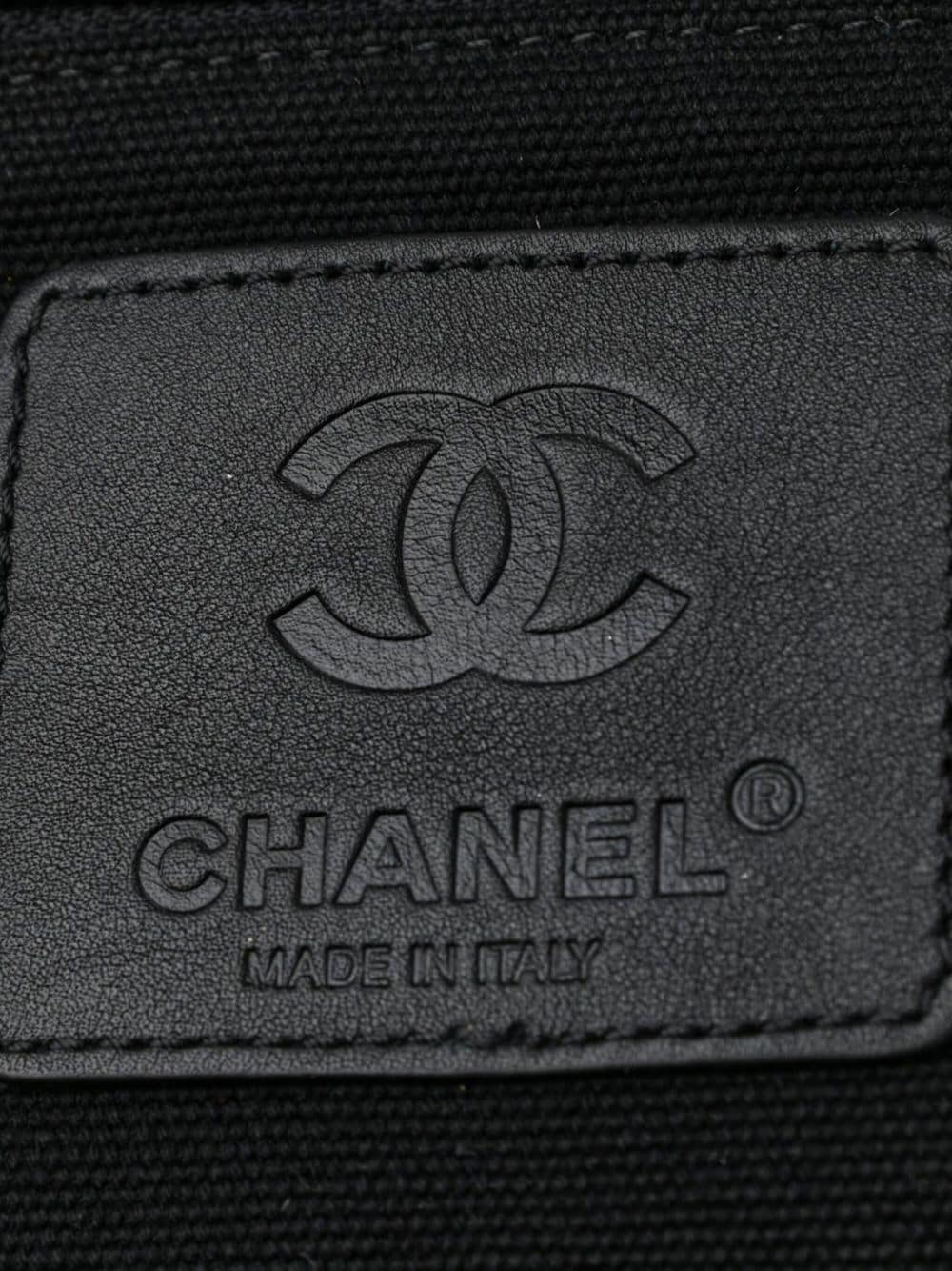 Pre-owned Chanel 菱纹绗缝手提旅行袋（2015年典藏款） In Black