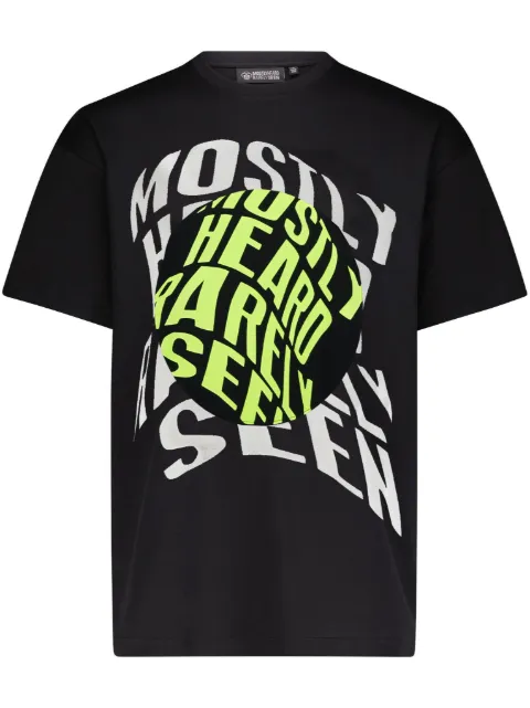 Mostly Heard Rarely Seen playera con logo estampado