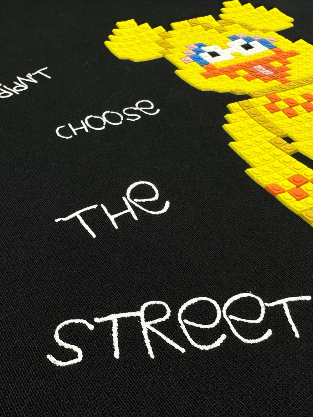 Mostly Heard Rarely Seen 8-Bit Streets Chose Me hoodie Zwart