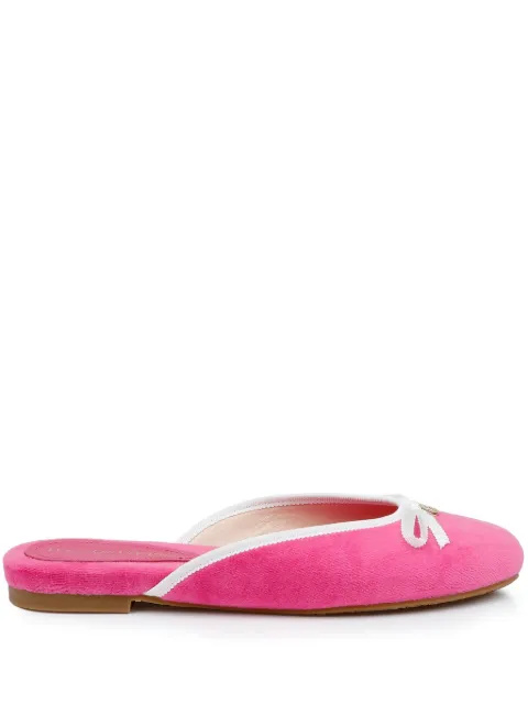 Dee Ocleppo mules Athens