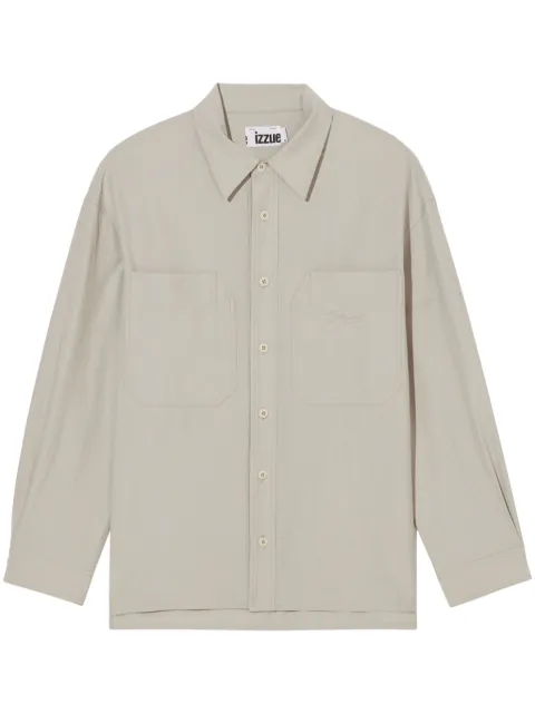 izzue camisa con logo bordado y hombros caídos