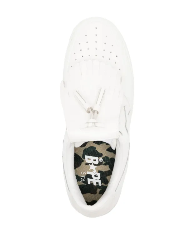A BATHING APE® タッセル レザースニーカー | ホワイト