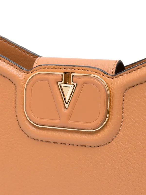 Valentino Garavani Vロゴ シグネチャー ショルダーバッグ