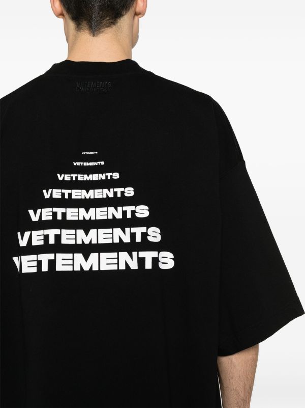 VETEMENTS logo-print Cotton T-shirt | Black | FARFETCH UK