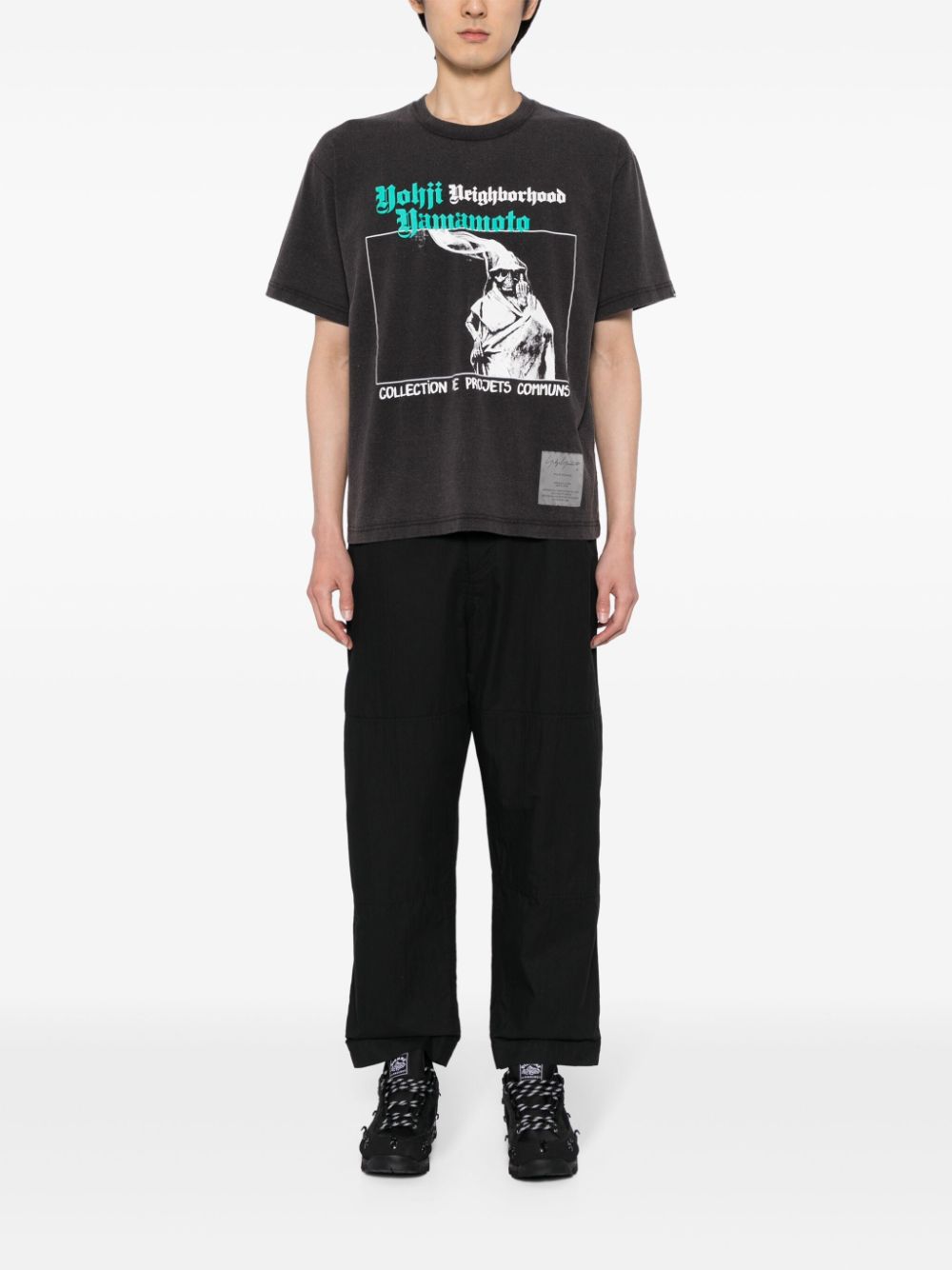 Yohji Yamamoto x Neighborhood katoenen T-shirt met logoprint Grijs
