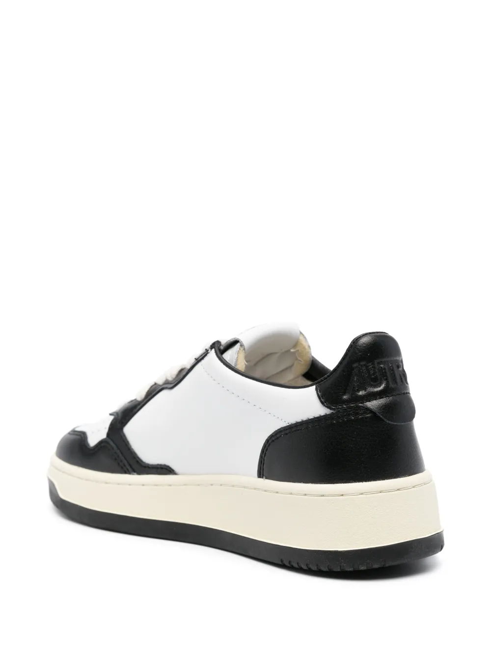 Autry Medalist Low Leather Sneakers In White