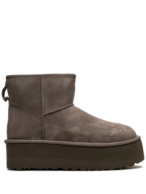 Bottines Classic Mini à plateforme - UGG - Modalova