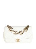 CHANEL Pre-Owned 2019 Classic Flap shoulder bag - White