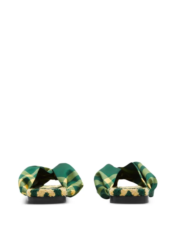 VIP【送料関税込】BURBERRY POOL CHECK THONG SANDALS 22711901_52705851_600.jpg