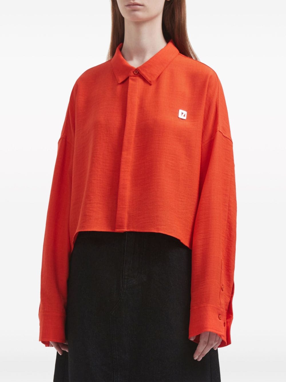 Shop Izzue Logo-plaque Cropped Shirt In Orange