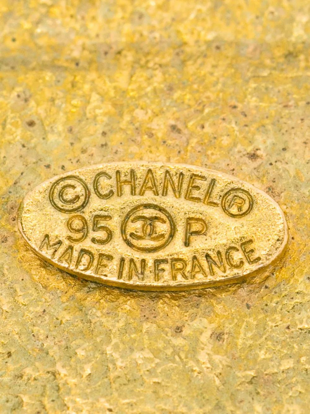 Pre-owned Chanel Logo-embossed Brooch In Gold