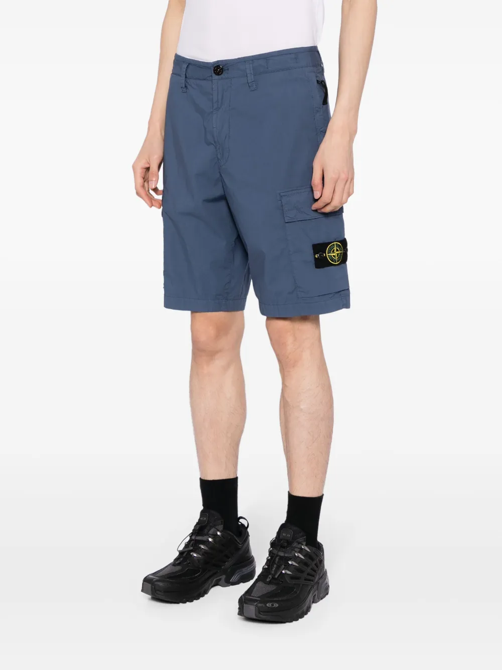 Stone Island L100018 Cargo Shorts L1s15l100018s0004 V0120 main image 1