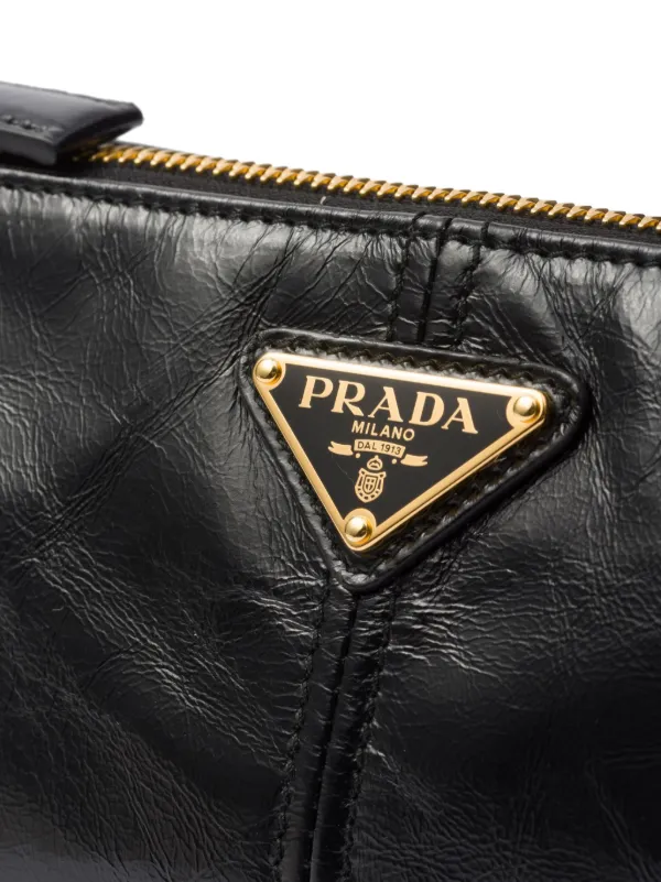 直営店 PRADA ReEdition 2002 スモールレザーショルダーバッグ Prada Re-Edition 2002 ショルダーバッグ M | ブラック
