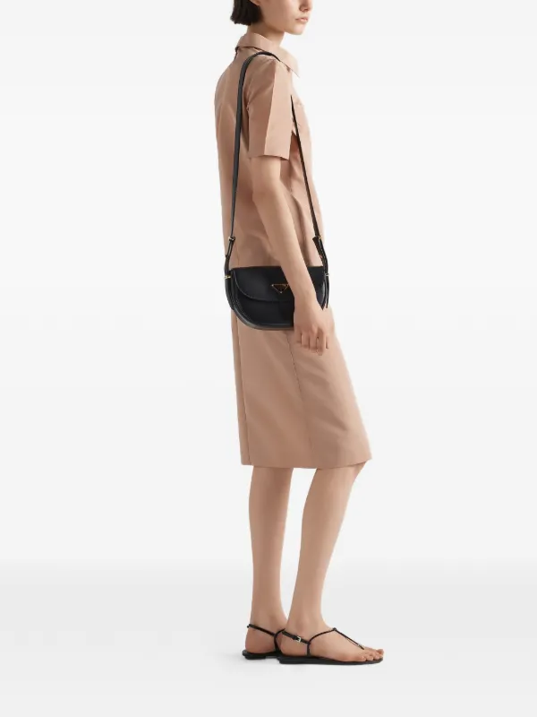 Prada アーケ レザーショルダーバッグ | ブラック | FARFETCH JP