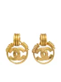 CHANEL Pre-Owned 1994 CC clip-on earrings - Gold