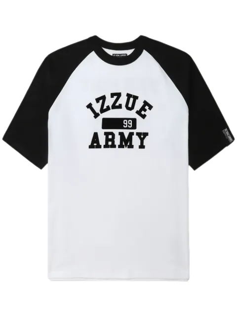 izzue playera con logo estampado