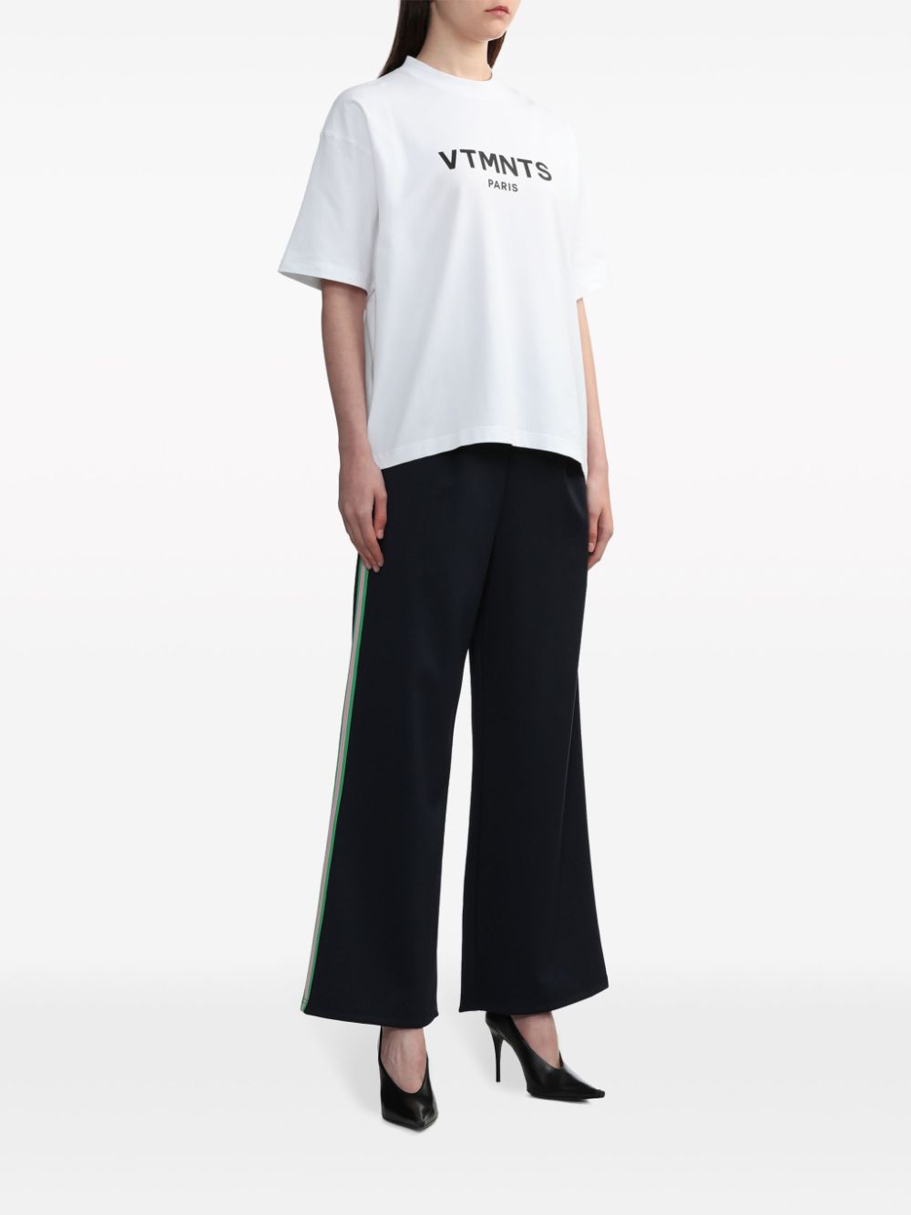 Shop Vtmnts Logo-print Cotton T-shirt In 白色