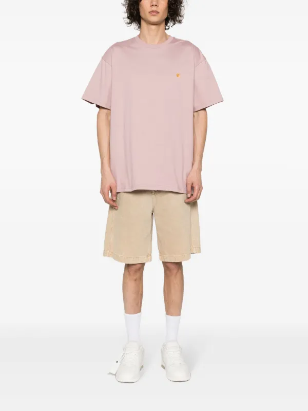 【関税込み】Carhartt Work In Progress ピンク Chase Tシャツ Pink Chase T-Shirt by Carhartt Work In Progress on Sale