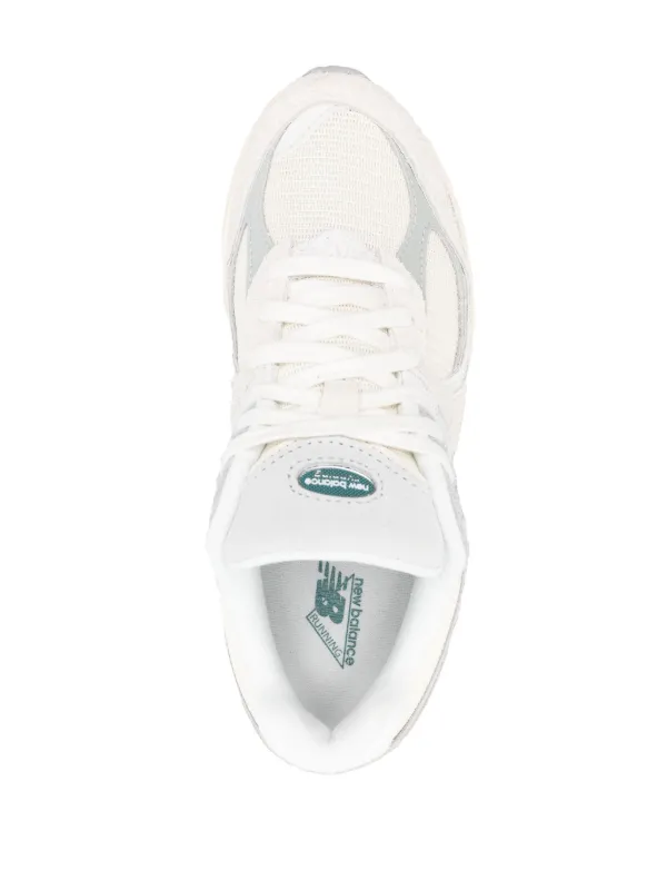 New Balance 2002R スエードスニーカー | ホワイト | FARFETCH JP