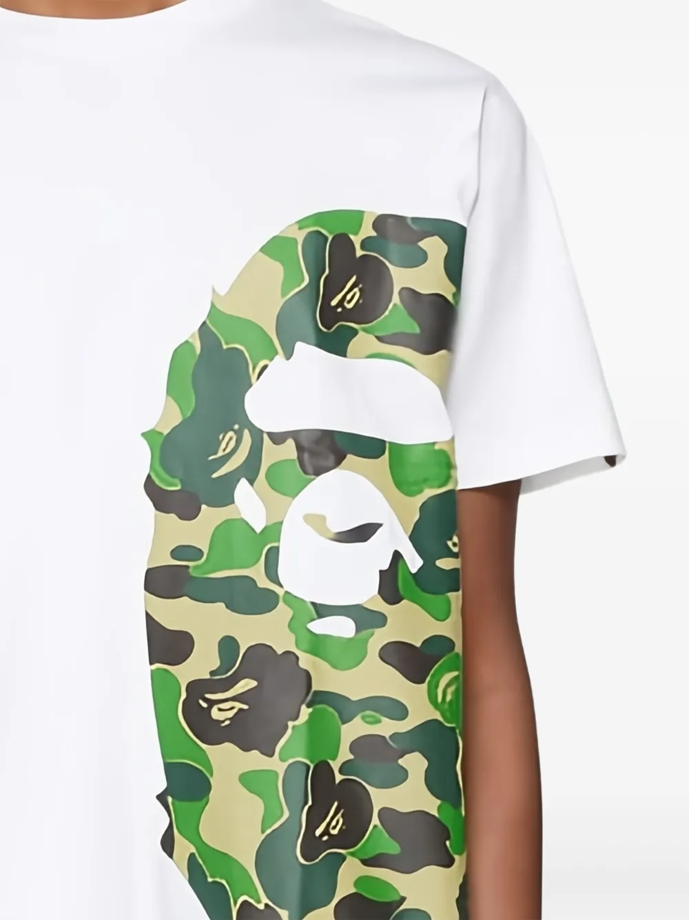 A BATHING APE® playera Side Big Ape Head ABC Camo | Playeras | Image 2