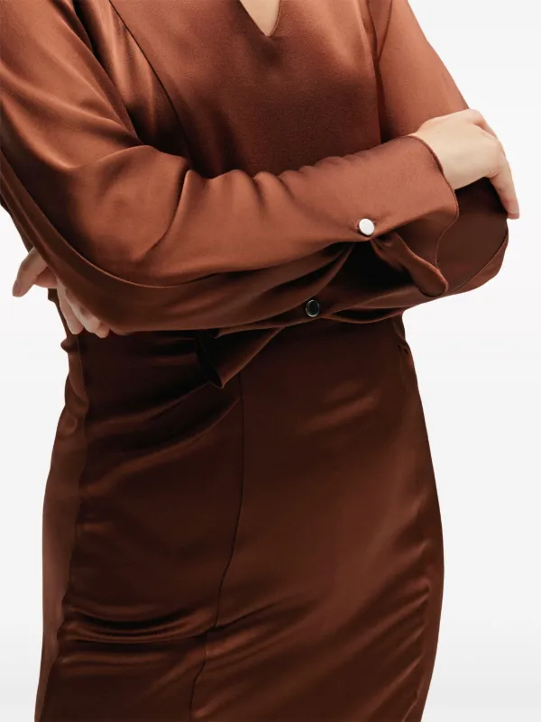 BOSS Vネック サテンドレス | ブラウン | FARFETCH JP