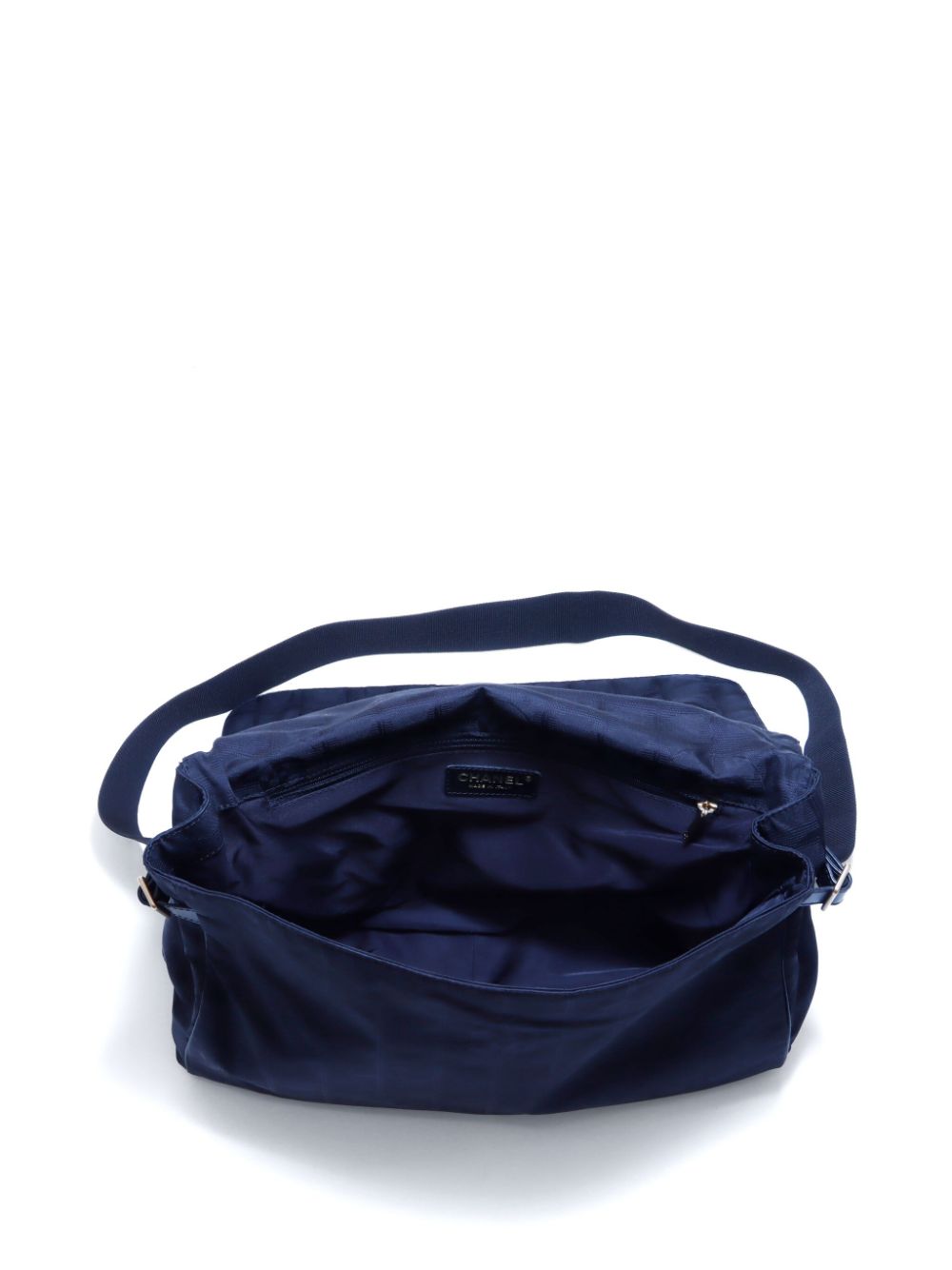 Pre-owned Chanel 2005-2006 Travel Line Shoulder Bag In Black