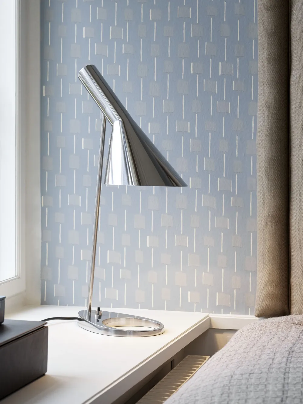 Louis Poulsen Aj Mini Stainless-steel Table Lamp In Silver