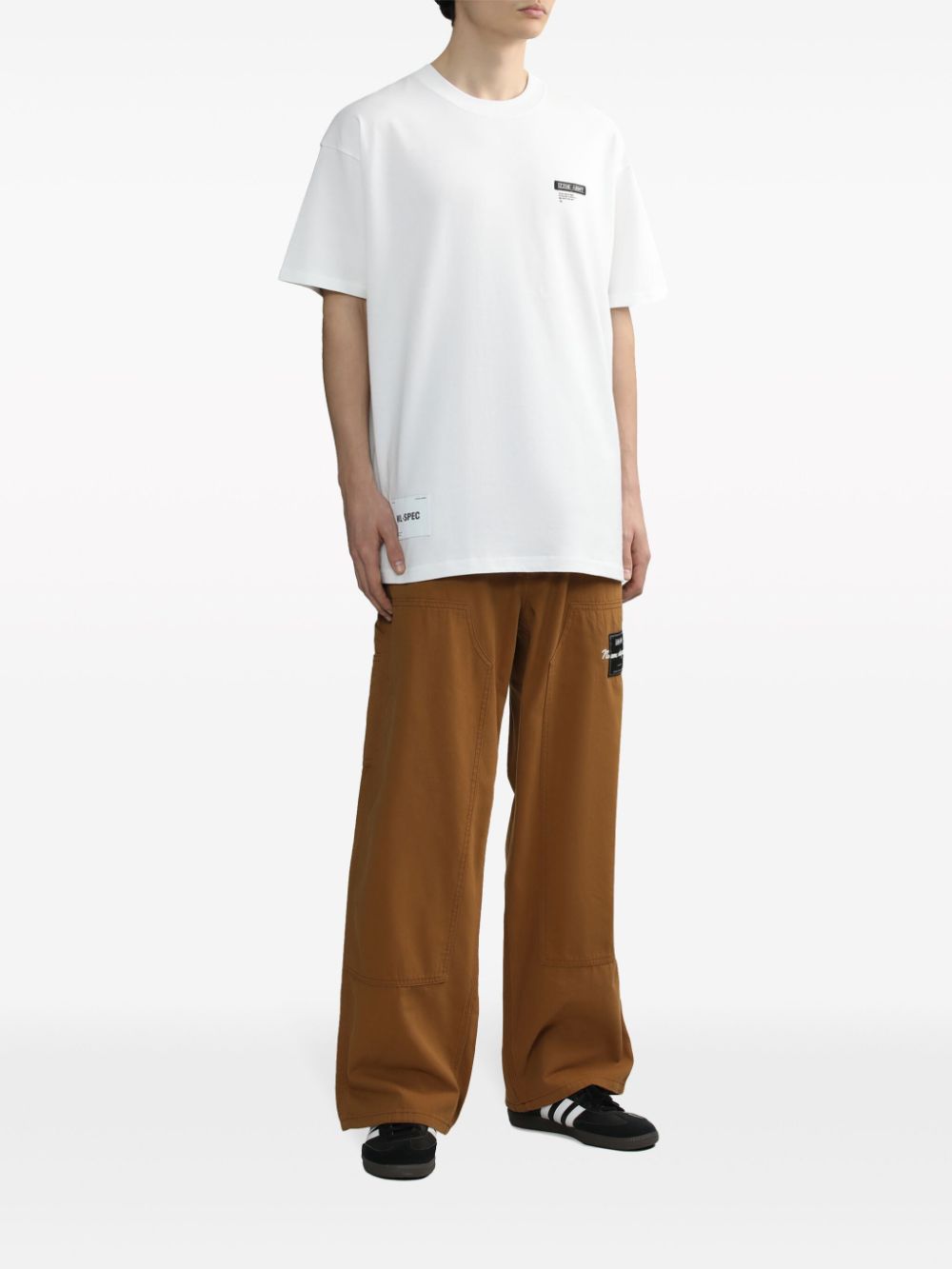 Shop Izzue Logo-patch Wide-leg Trousers In 中性色