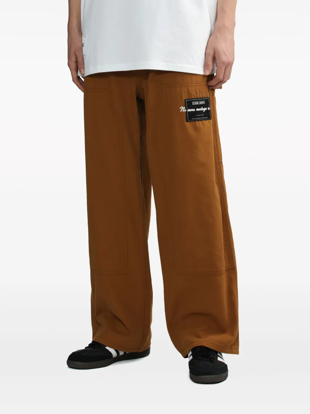 Shop Izzue Logo-patch Wide-leg Trousers In 中性色