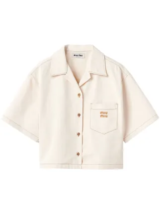 カジュアルを格上げ*miumiu*デニムシャツ ロゴ Miu Miu logo-embroidered Cropped Denim Shirt | Blue | FARFETCH