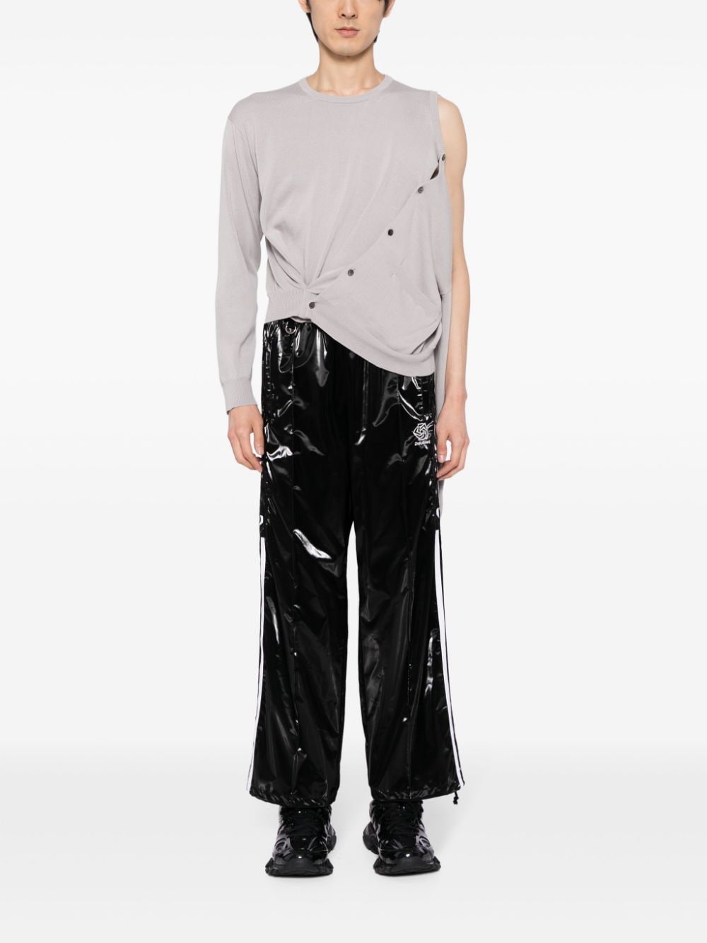 Shop Doublet Patent-finish Trousers In Schwarz
